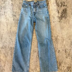 Faherty size 27 feel good weave Light Blue Denim Jeans